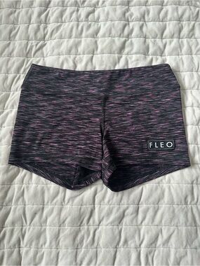 Fleo 3.25 shorts, black raspberry
